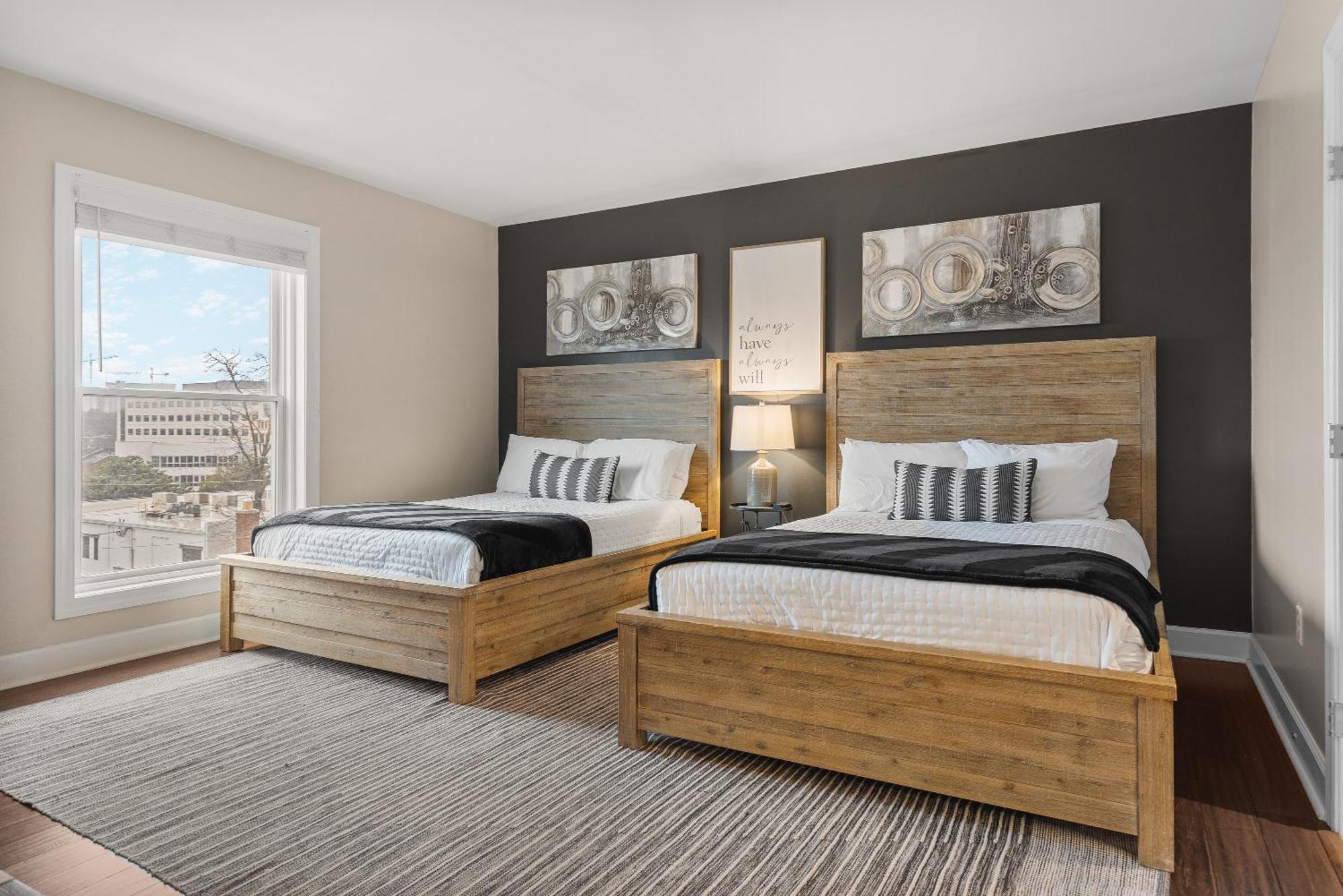On Music Row W Parking, Sleeps 6, Pool * Nashville