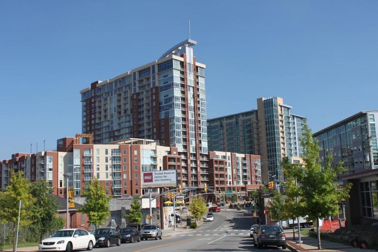 On Music Row W Parking, Sleeps 6, Pool *